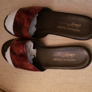 Donald Pliner Dixie Tortoise Expresso Croco Patent/Nappa Slide Sandals